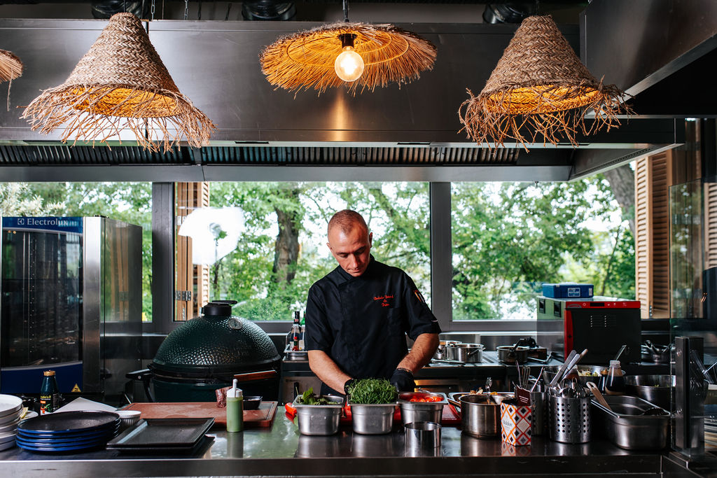 Le Bistro étterem, nyílt konyha