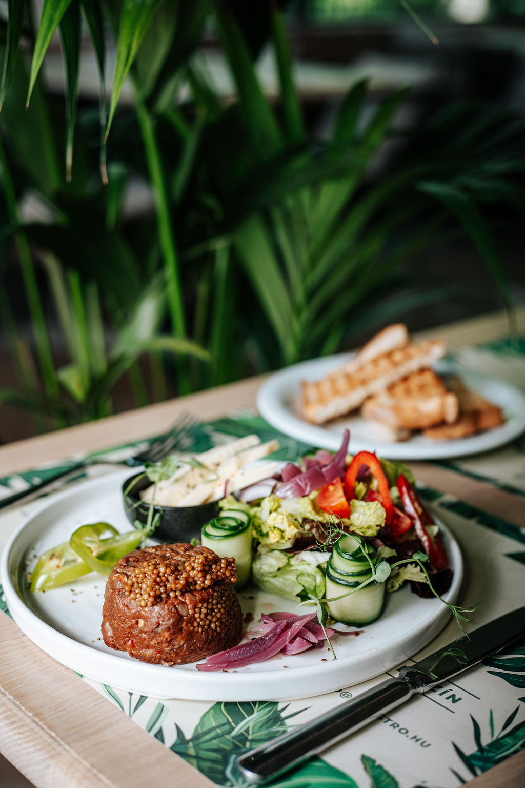Le Bistro